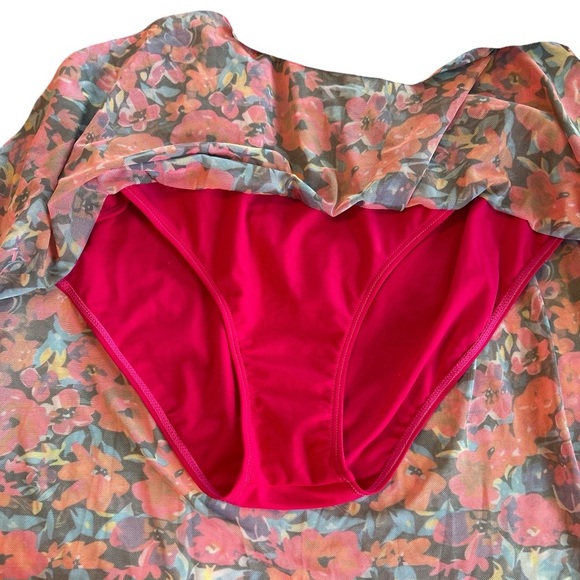 Plus-size Halter One Piece Swimsuit Dress Vibrant Red Floral Pattern Sz 4X = 20W - Picture 3 of 12